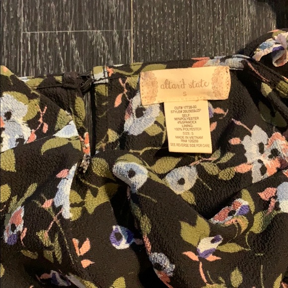 Cute new with tags Altar’d State Romper - Picture 5 of 9